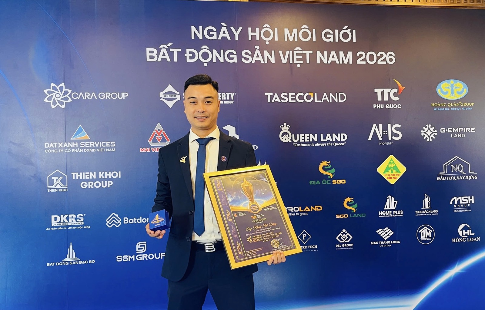 Khuất Anh Dũng nhận vinh danh Top 100 Nhà môi giới BĐS tiêu biểu Việt Nam 2026 tại Ngày hội Môi giới BĐS Việt Nam
