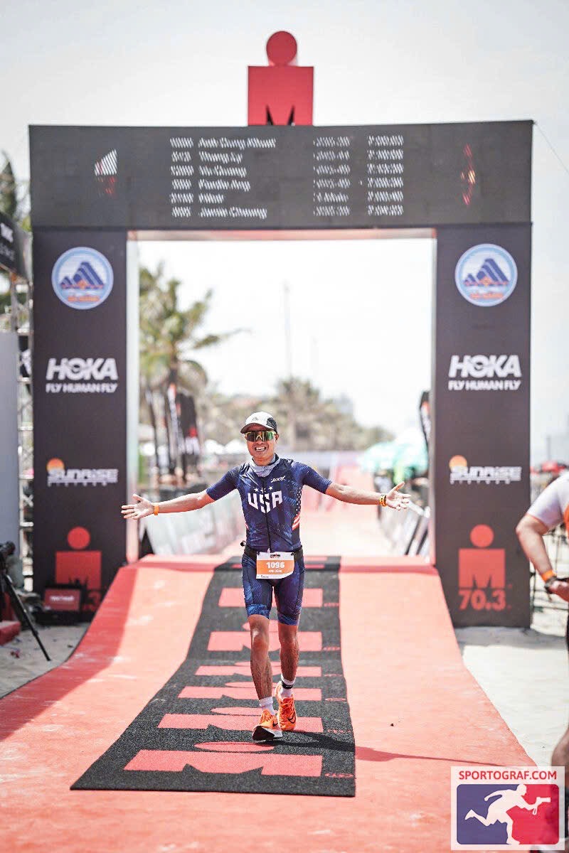 Khuất Anh Dũng về đích Ironman 70.3 Đà Nẵng 2025