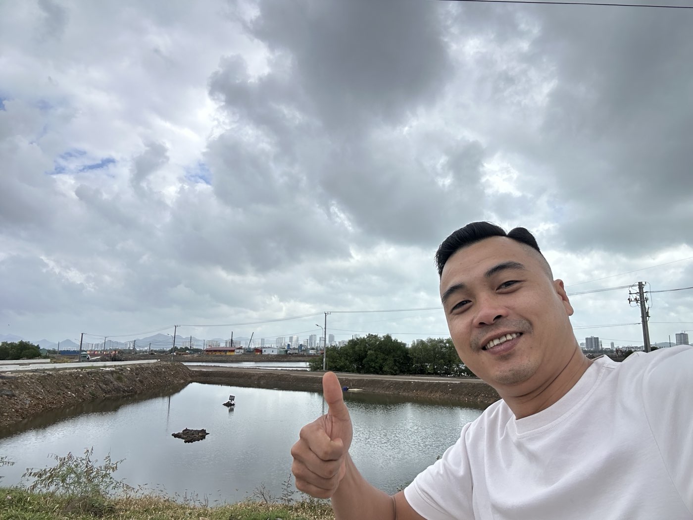 Khuất Anh Dũng khảo sát thực địa khu đất dự án Charmora City bên sông Quán Trường Nha Trang