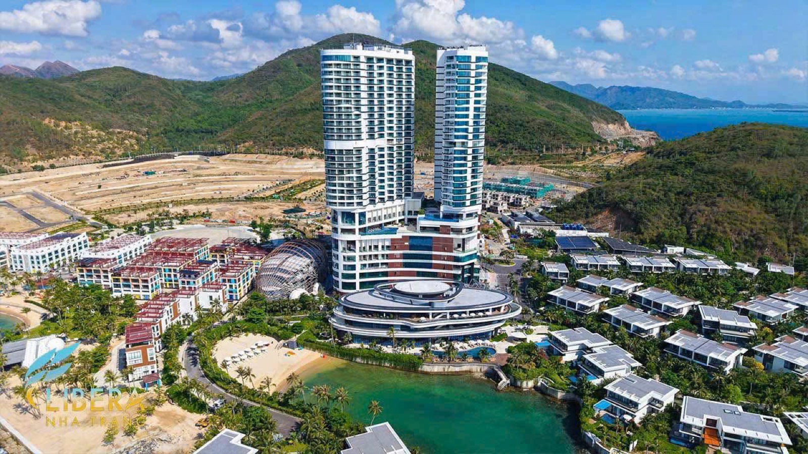 Toàn cảnh quần thể Libera Nha Trang (Vega City) tại khu Bãi Tiên, Bắc Nha Trang nhìn từ trên cao